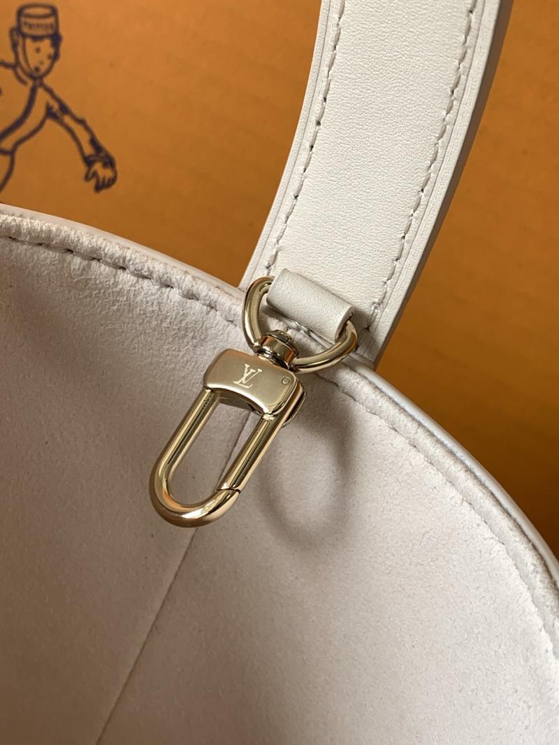 Louis Vuitton All In BB M25673