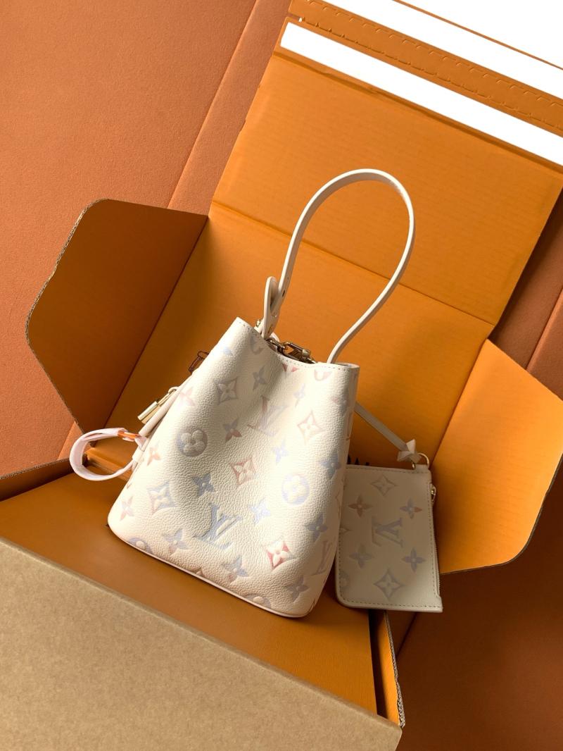 Louis Vuitton All In BB M25673