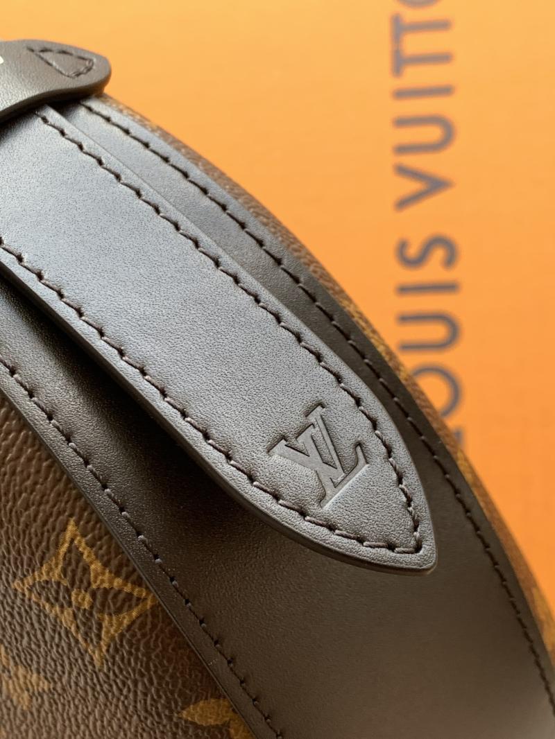 Louis Vuitton Cookie BB M15056