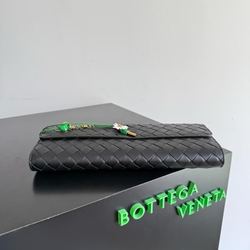Bottega Veneta Andiamo Clutch Black 836810