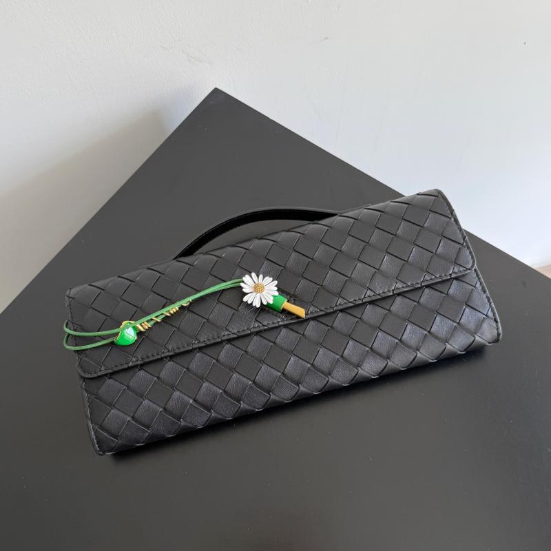 Bottega Veneta Andiamo Clutch Black 836810