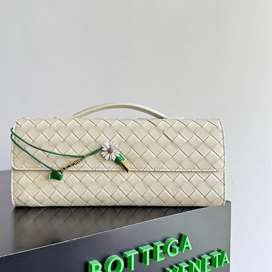 Bottega Veneta Andiamo Clutch Sea Salt 836810