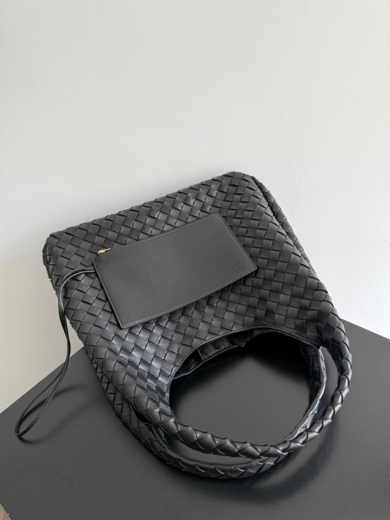 Bottega Veneta Large Campana Black 844250