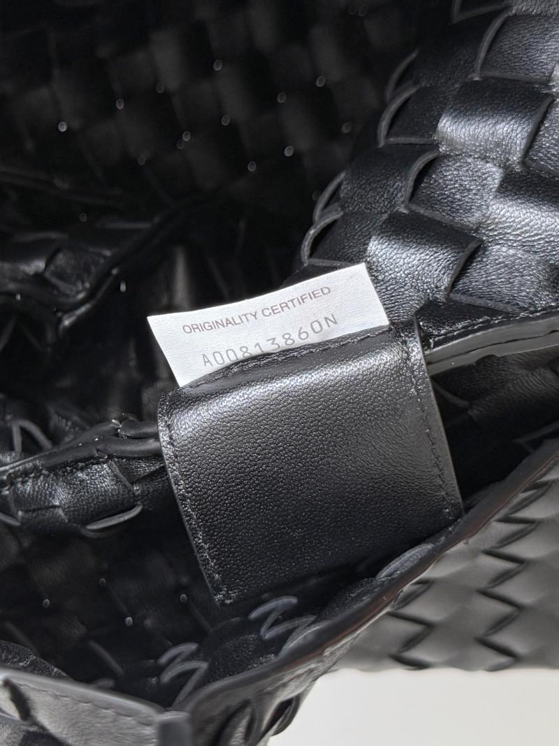 Bottega Veneta Large Campana Black 844250
