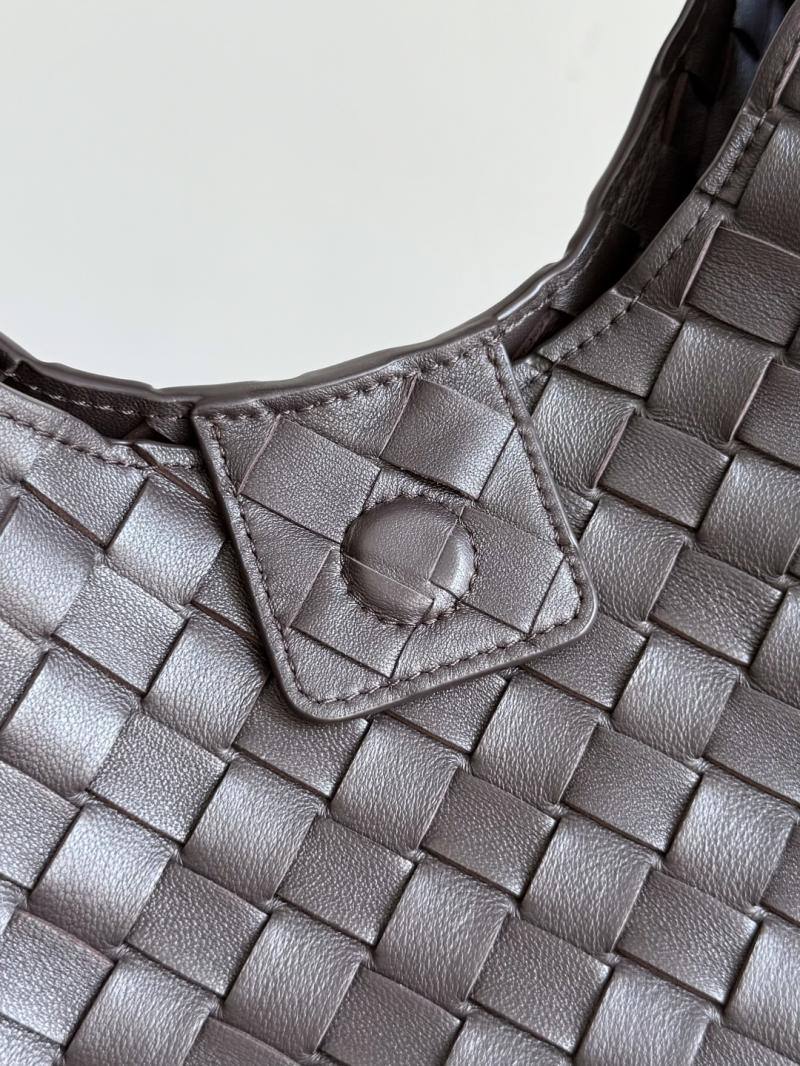 Bottega Veneta Medium Campana Fondant 844249