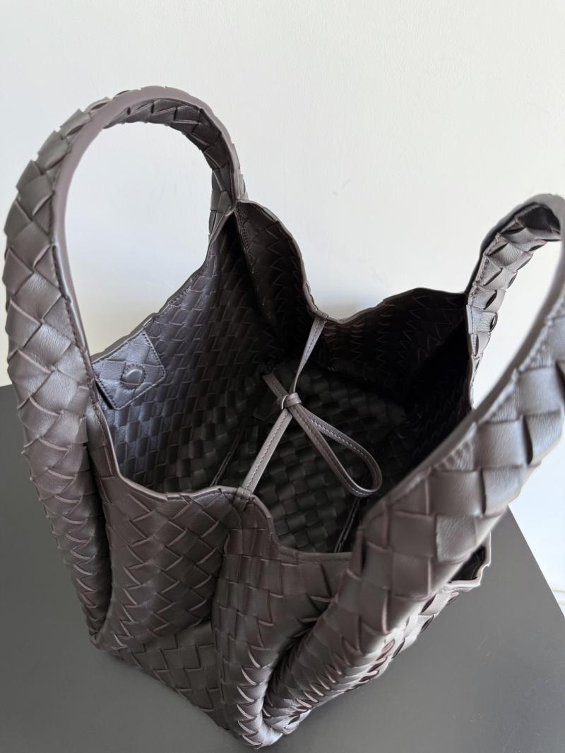 Bottega Veneta Medium Campana Fondant 844249