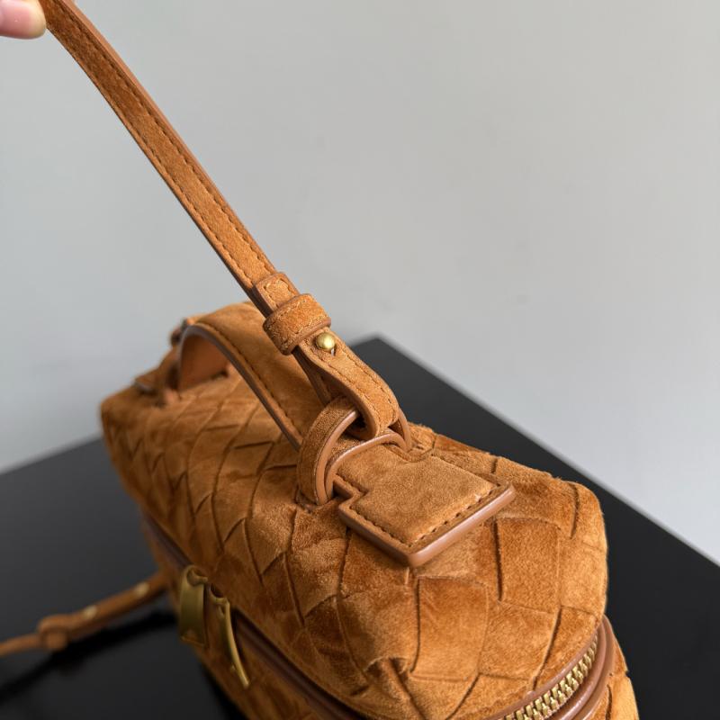 Bottega Veneta Suede Bang Bang Vanity Case Brown B789109