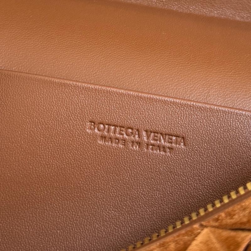 Bottega Veneta Suede Bang Bang Vanity Case Brown B789109