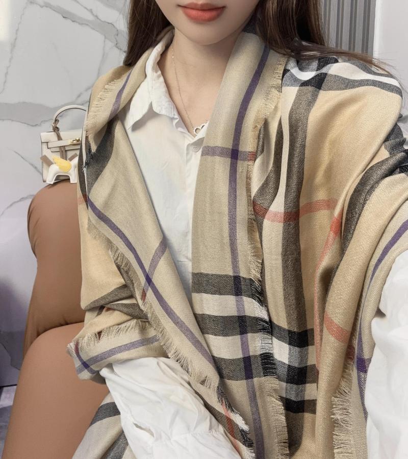 Burberry Scarf DBS91301