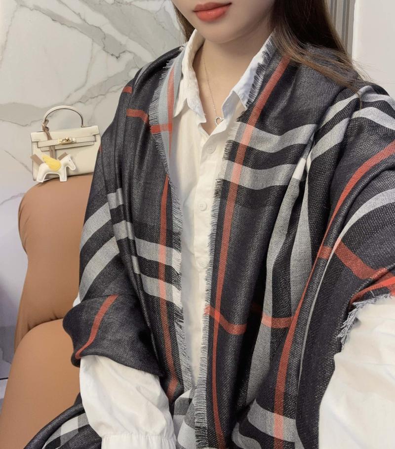 Burberry Scarf DBS91302