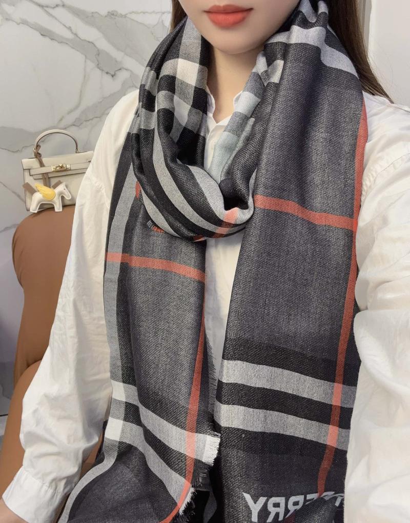 Burberry Scarf DBS91302