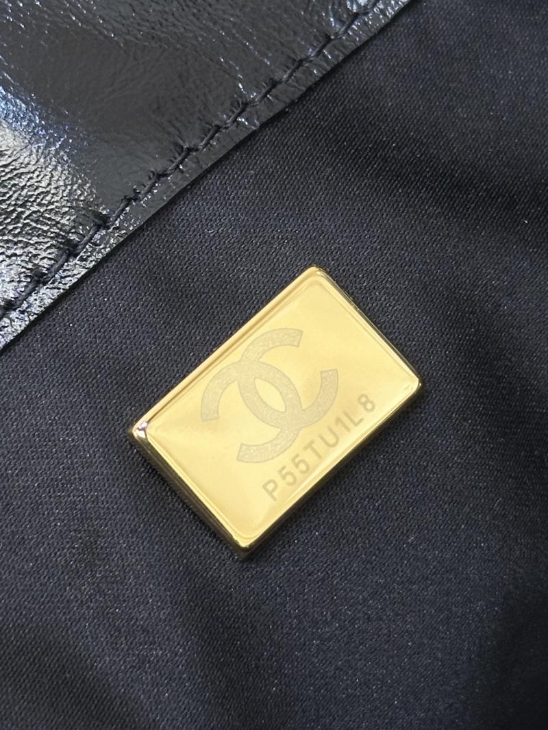 Chanel 25 Shiny Calfskin Small Handbag Black AS5293