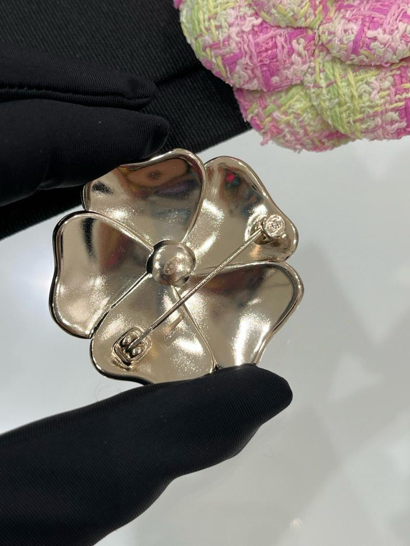 Chanel Brooch YCB90701