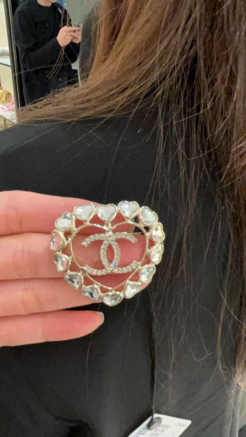 Chanel Brooch YCB91303