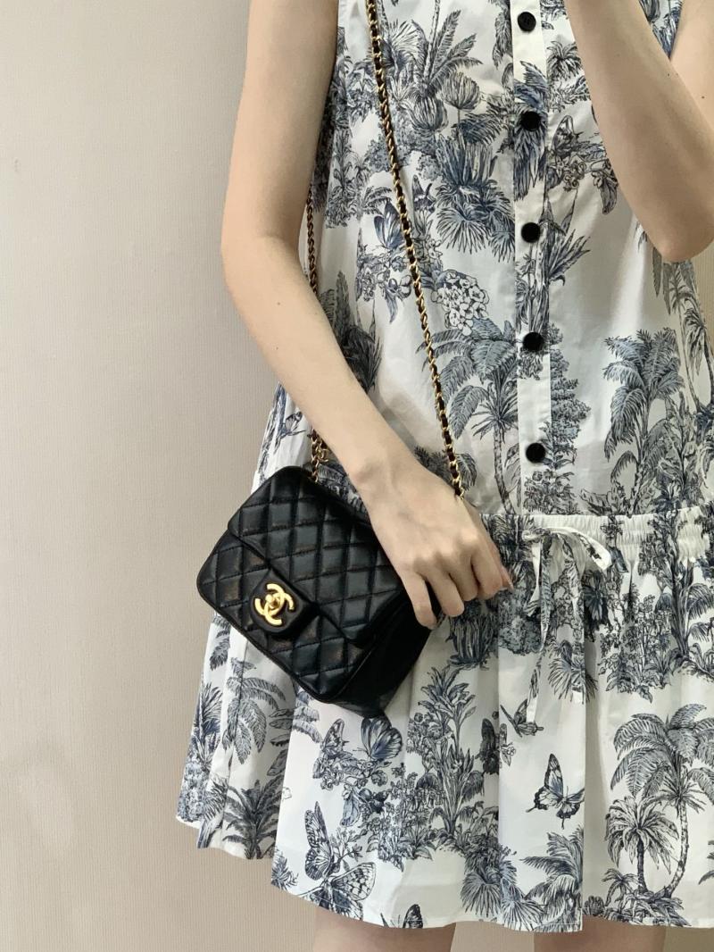 Chanel Mini Flap Bag Black AS5758