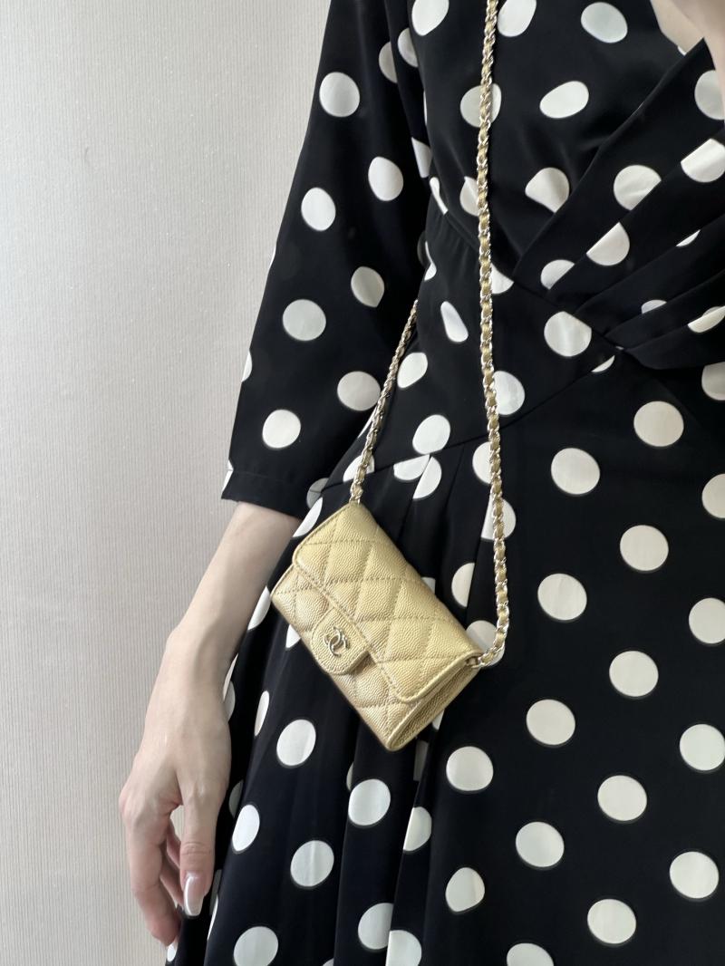 Chanel Wallet with Chain A81081