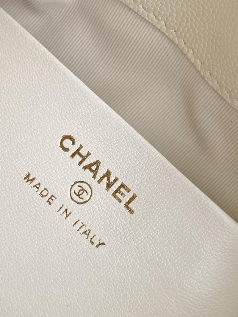 Chanel mini handbag with Top Handle White AP4591