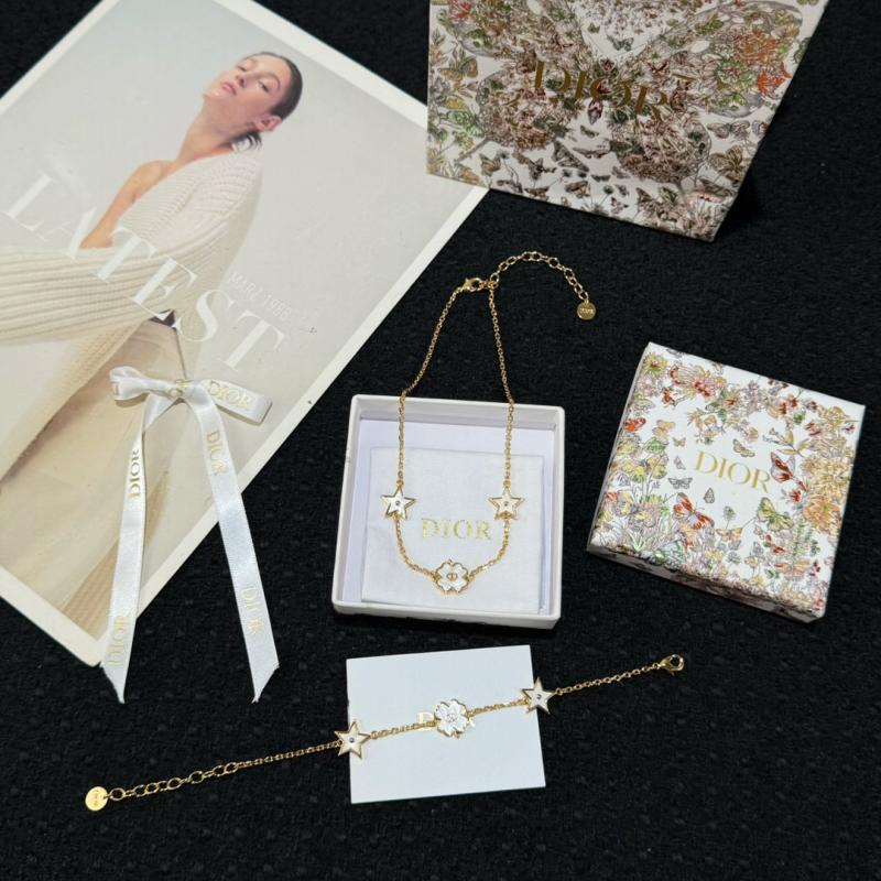 Dior Necklace YDE90703
