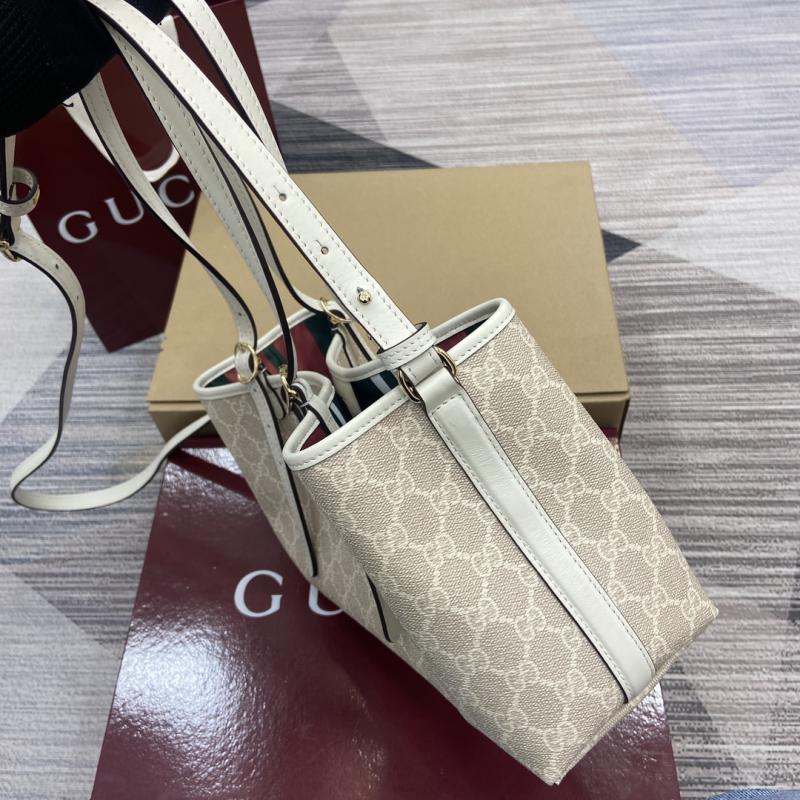 Gucci GG Emblem medium tote bag Off white 815214