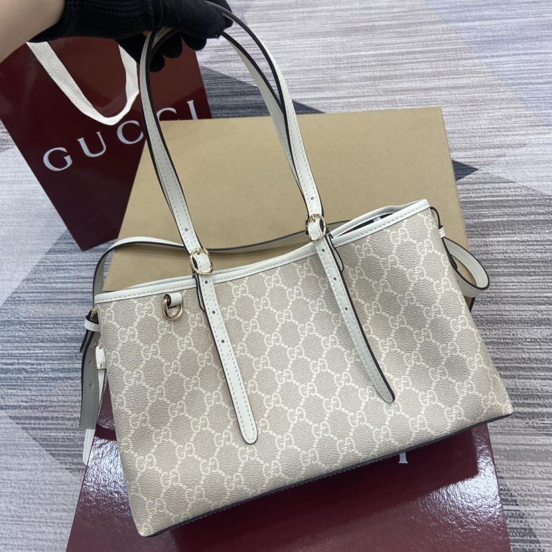 Gucci GG Emblem medium tote bag Off white 815214
