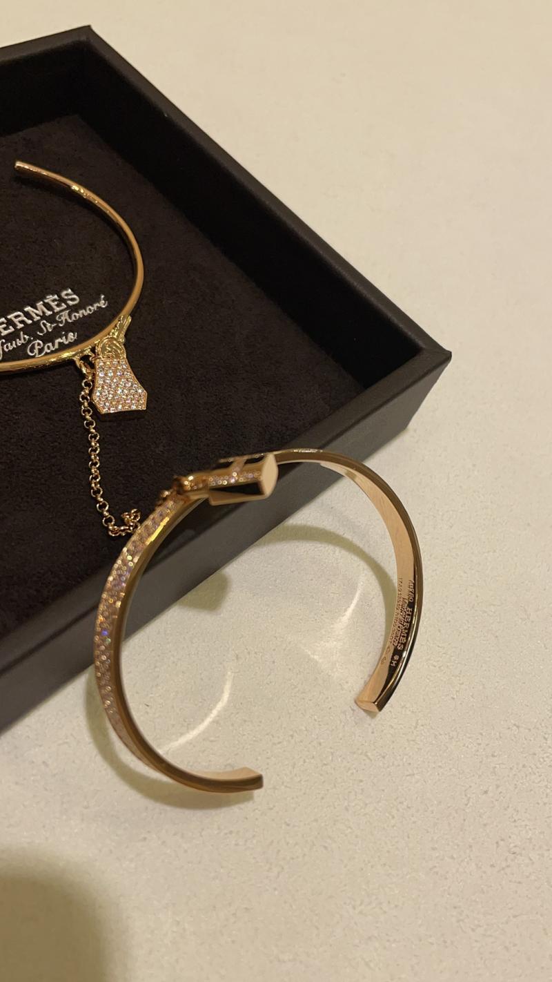 Hermes Bracelet YHB90701
