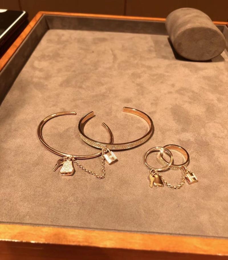 Hermes Bracelet YHB90701