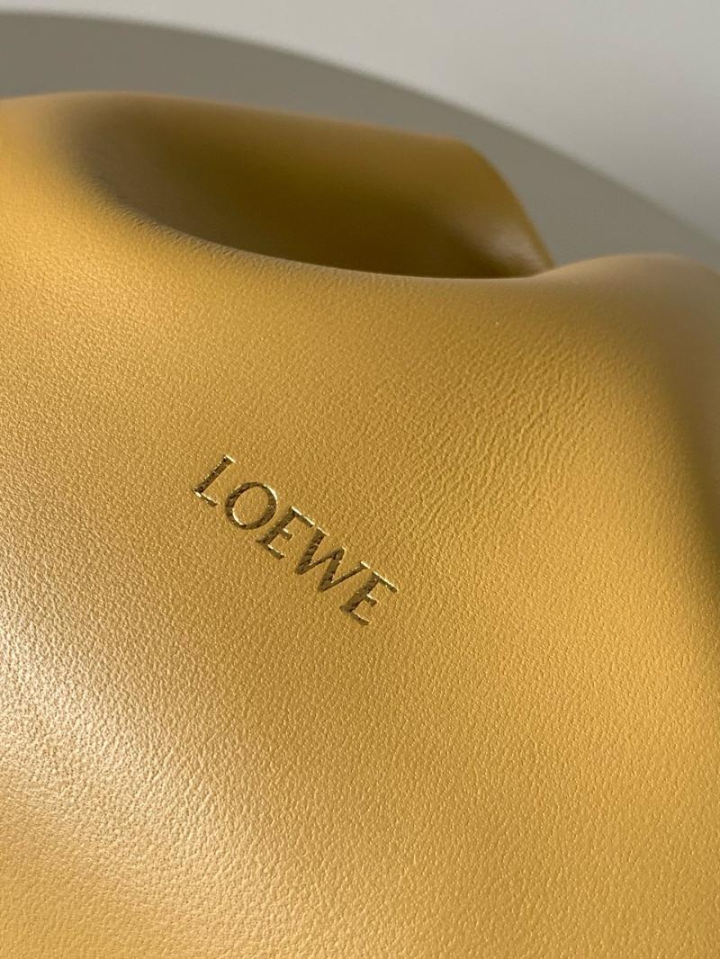 Loewe Medium Flamenco Purse Beige L9057