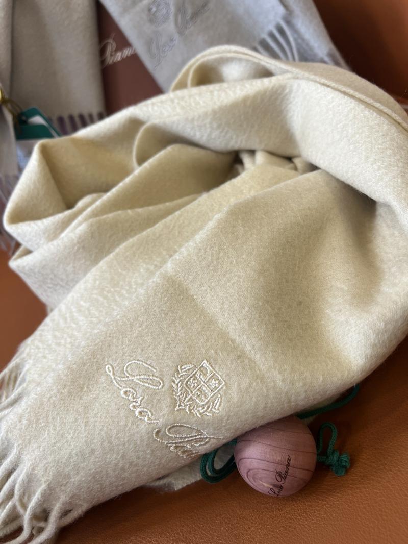 Loro Piana Cashmere Scarf DLPS91308