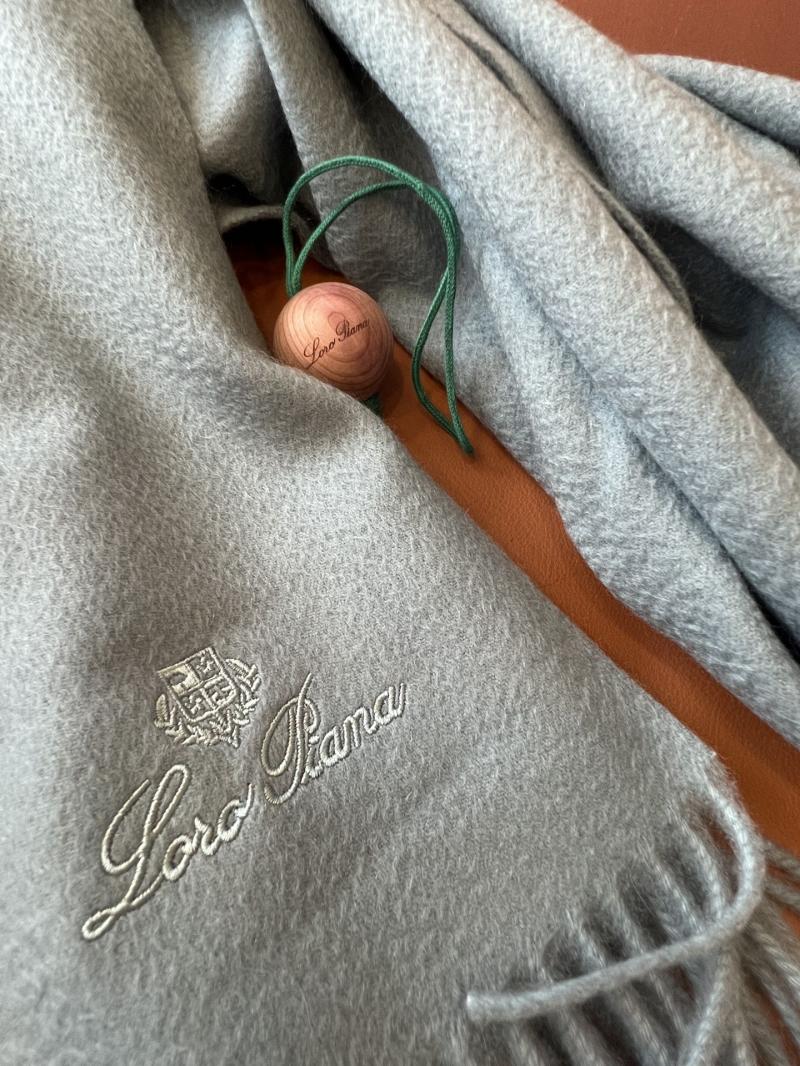 Loro Piana Cashmere Scarf DLPS91309