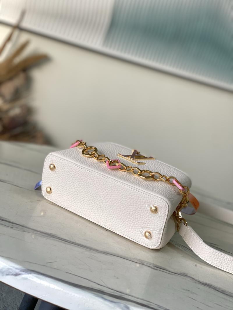 Louis Vuitton Capucines East-West Mini M14393