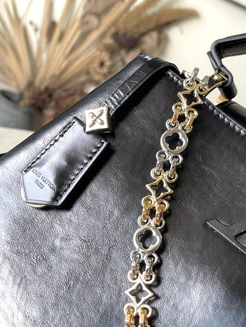 Louis Vuitton Capucines MM Souple Black M12924