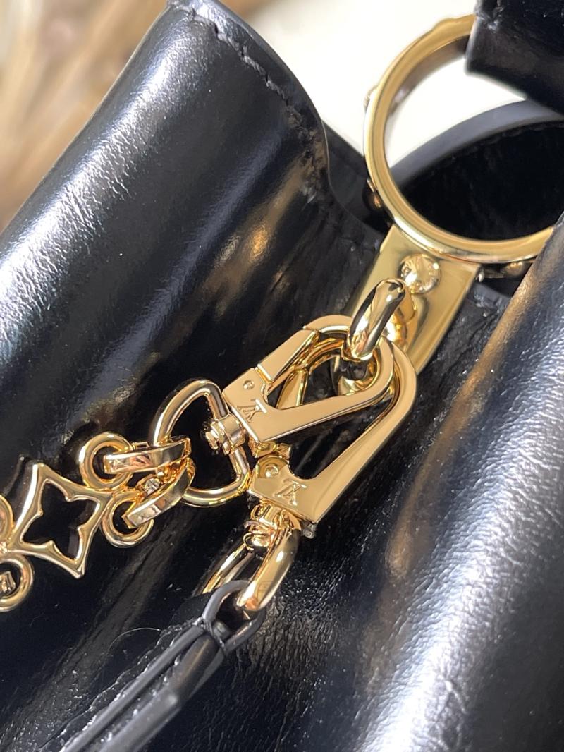 Louis Vuitton Capucines MM Souple Black M12924