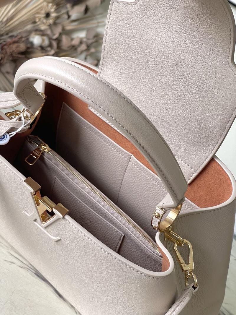 Louis Vuitton Capucines MM Souple Walnut M12929