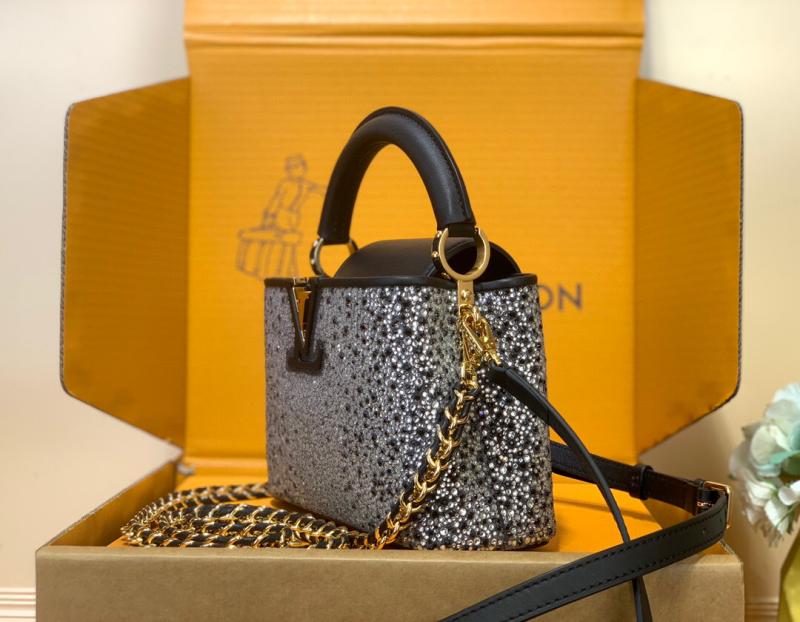Louis Vuitton Capucines Mini Black M83088