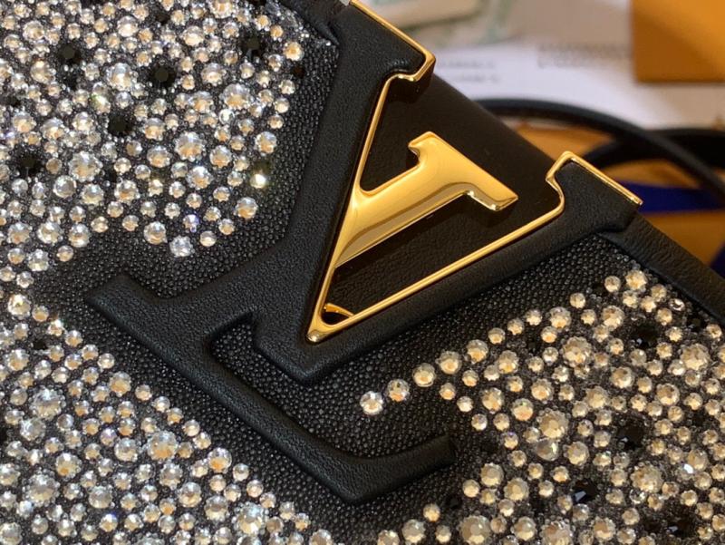 Louis Vuitton Capucines Mini Black M83088