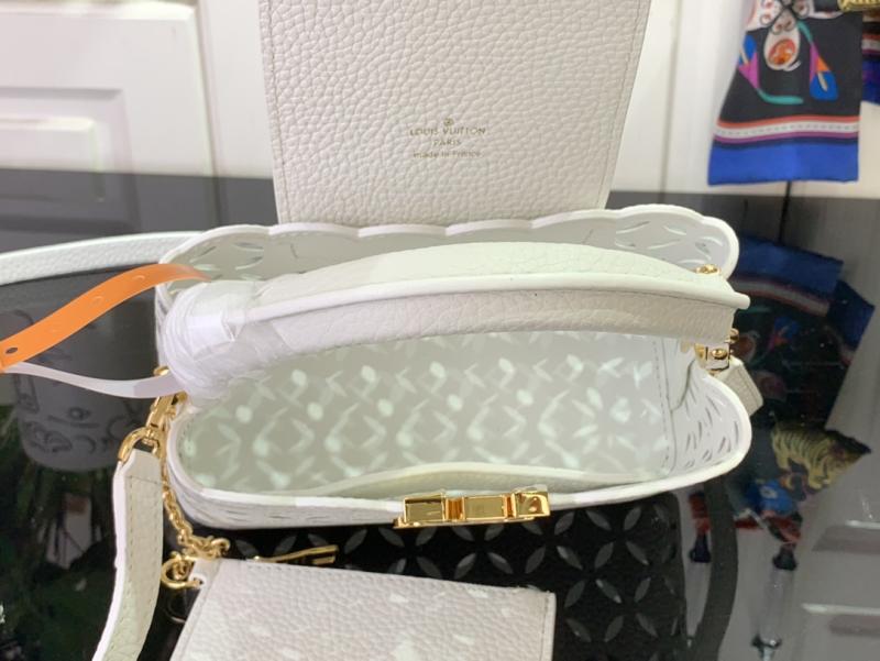 Louis Vuitton Capucines Mini Lily White M25497