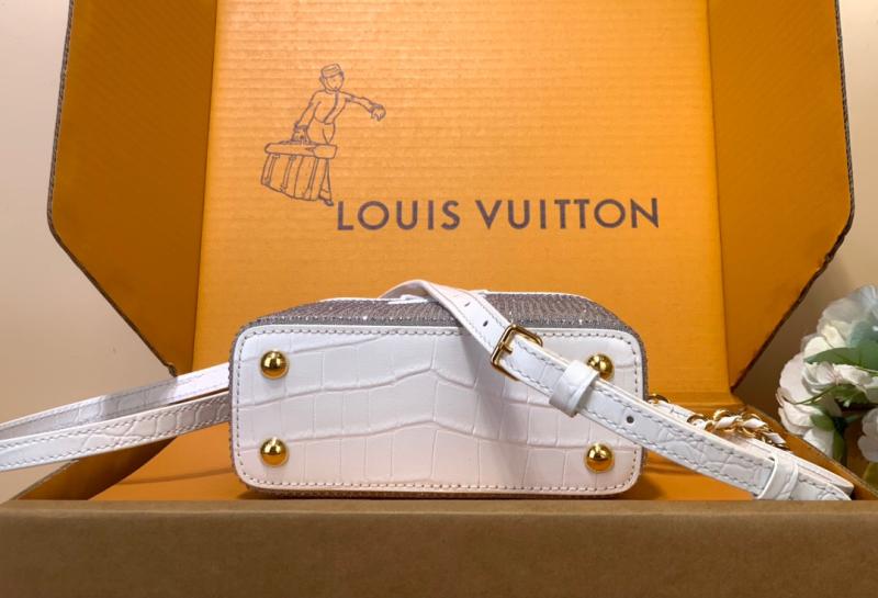 Louis Vuitton Capucines Nano White M83088