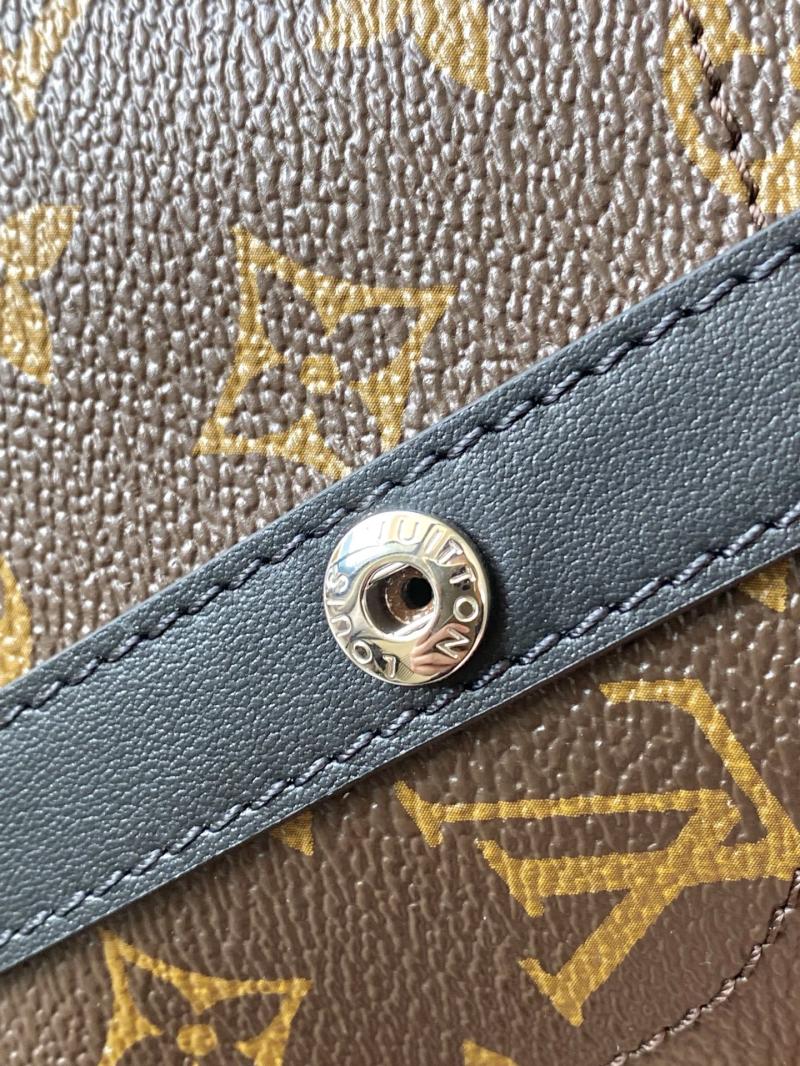 Louis Vuitton Christopher MM M43735
