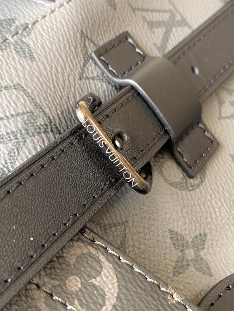 Louis Vuitton Christopher MM M45419