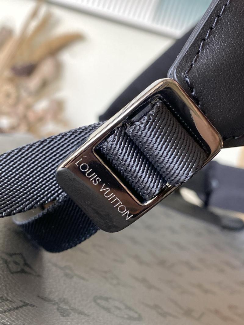Louis Vuitton Christopher MM M45419