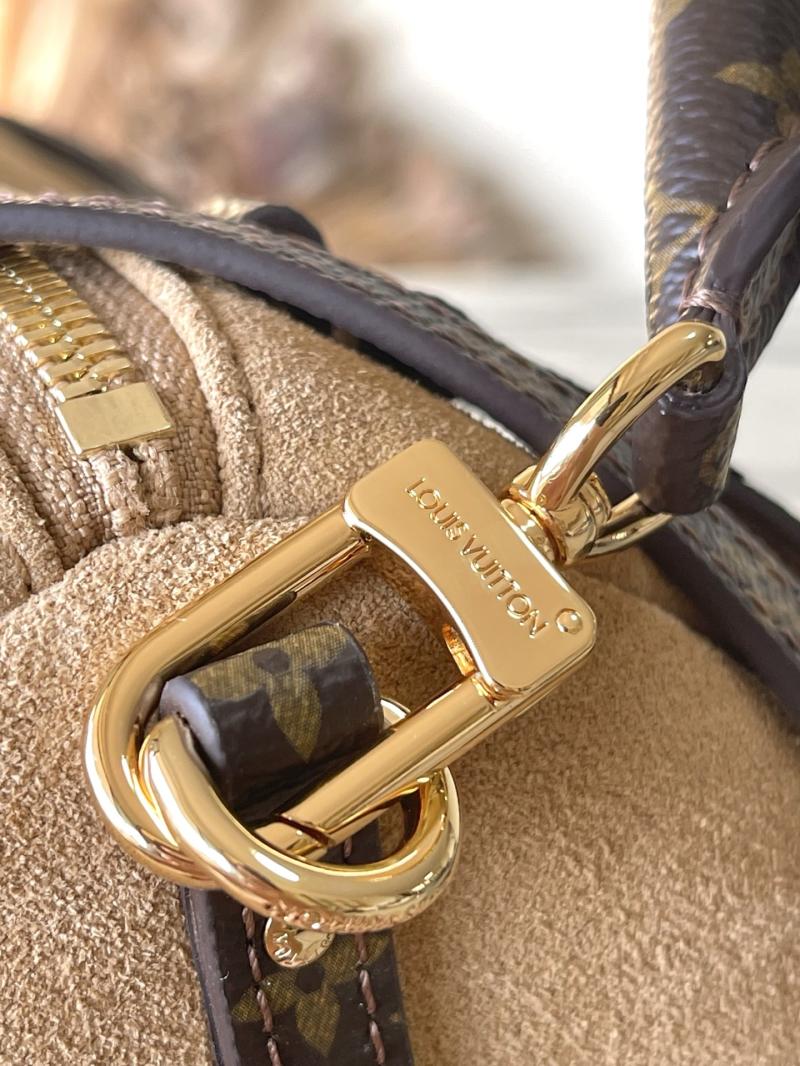 Louis Vuitton Suede Express MM Noisette M26358