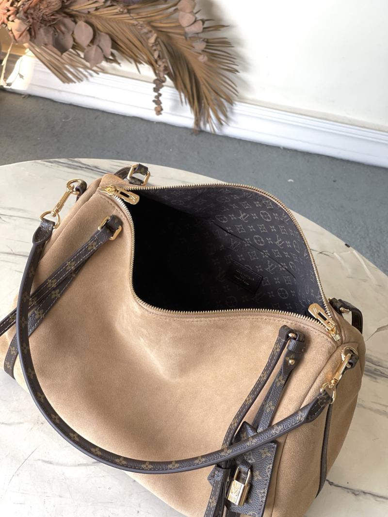Louis Vuitton Suede Express MM Noisette M26358
