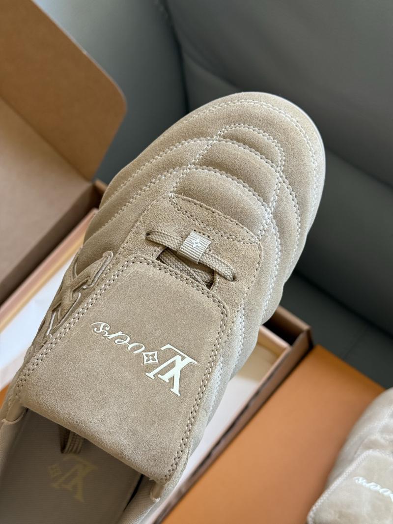 Louis Vuitton Unisex Sneakers SLU90901