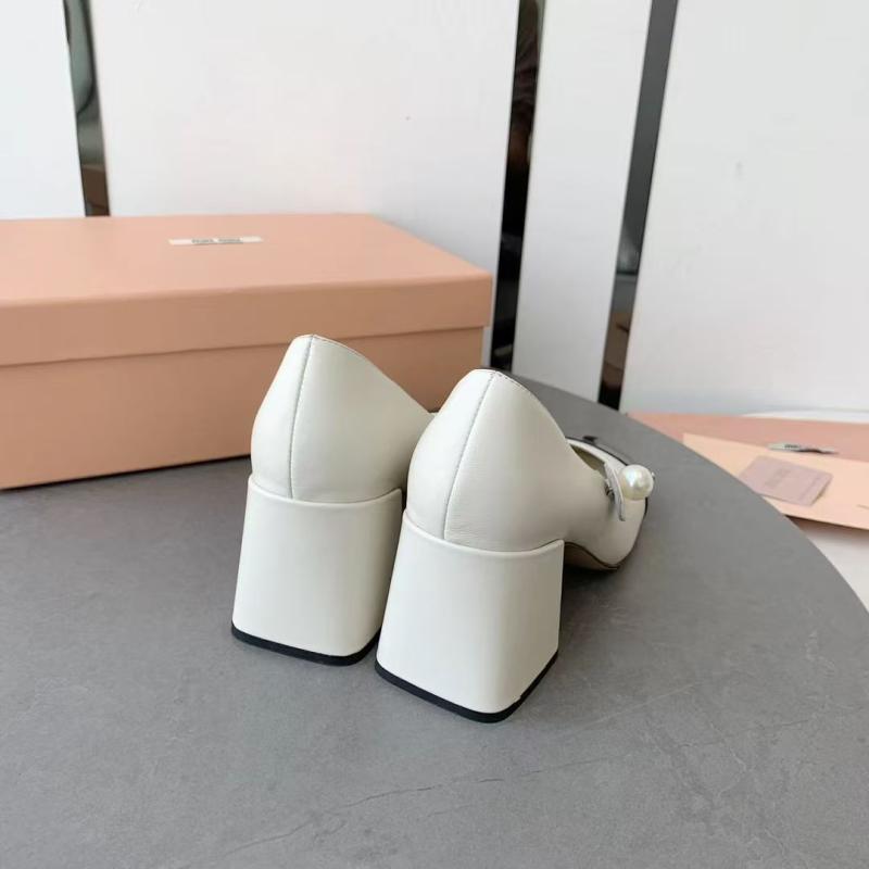 Miu Miu Pumps SMP91101