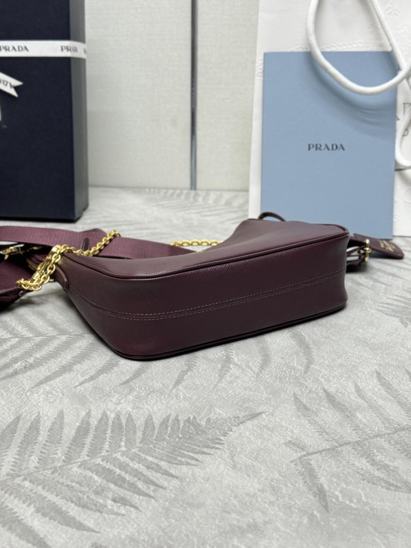 Prada 2005 Saffiano leather bag Burgundy 1BH204