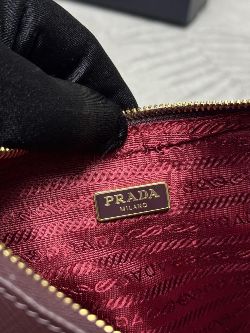 Prada 2005 Saffiano leather bag Burgundy 1BH204