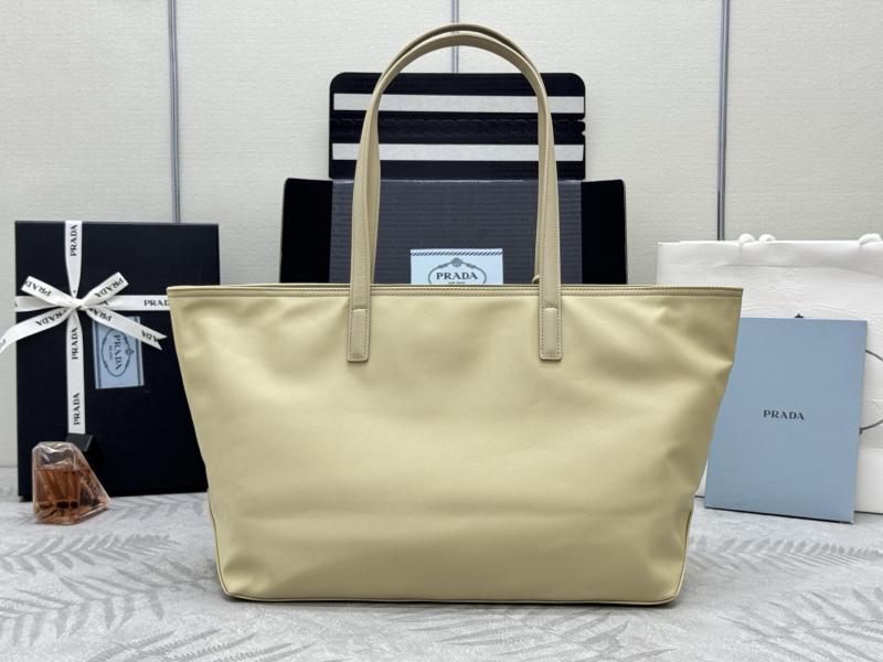 Prada Re-Edition 1978 medium tote bag Beige 1BG555