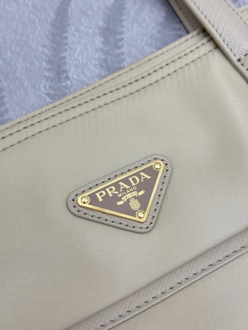 Prada Re-Edition 1978 medium tote bag Beige 1BG555