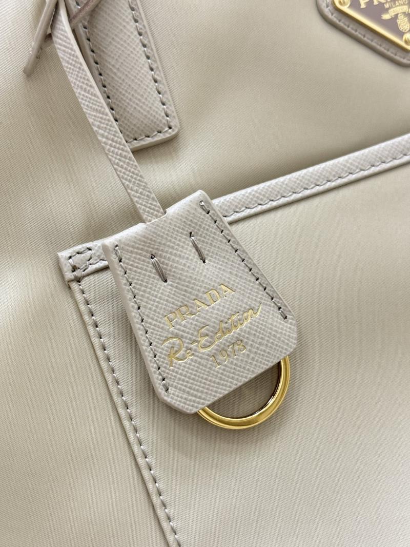 Prada Re-Edition 1978 medium tote bag Beige 1BG555