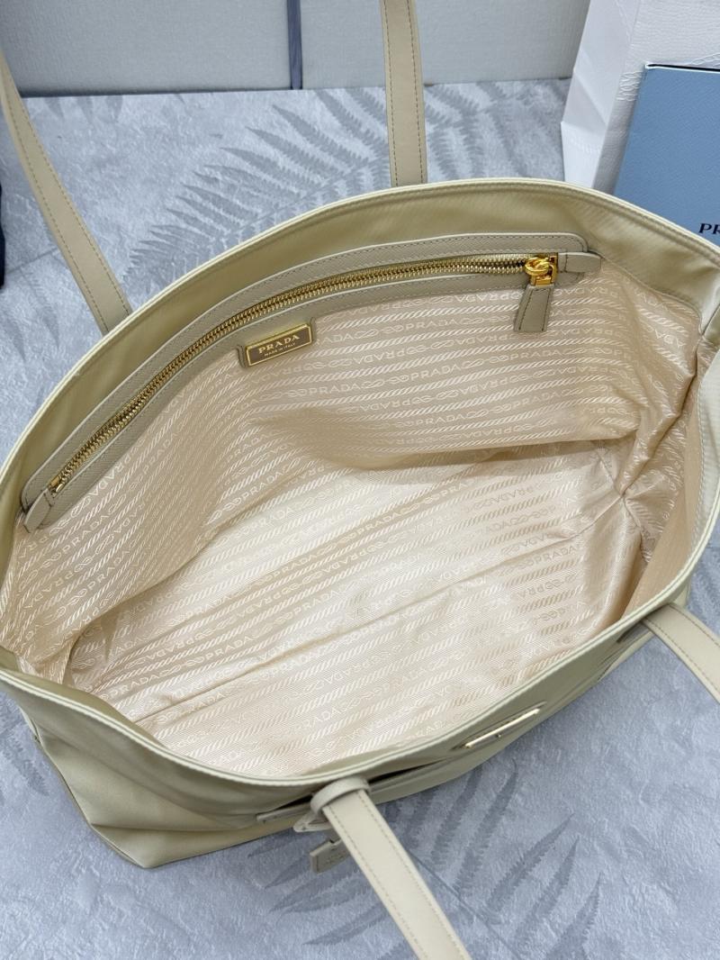 Prada Re-Edition 1978 medium tote bag Beige 1BG555